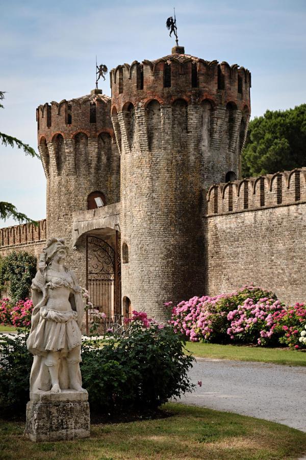 Гостьовий будинок Castello Di Ронкаде Екстер'єр фото
